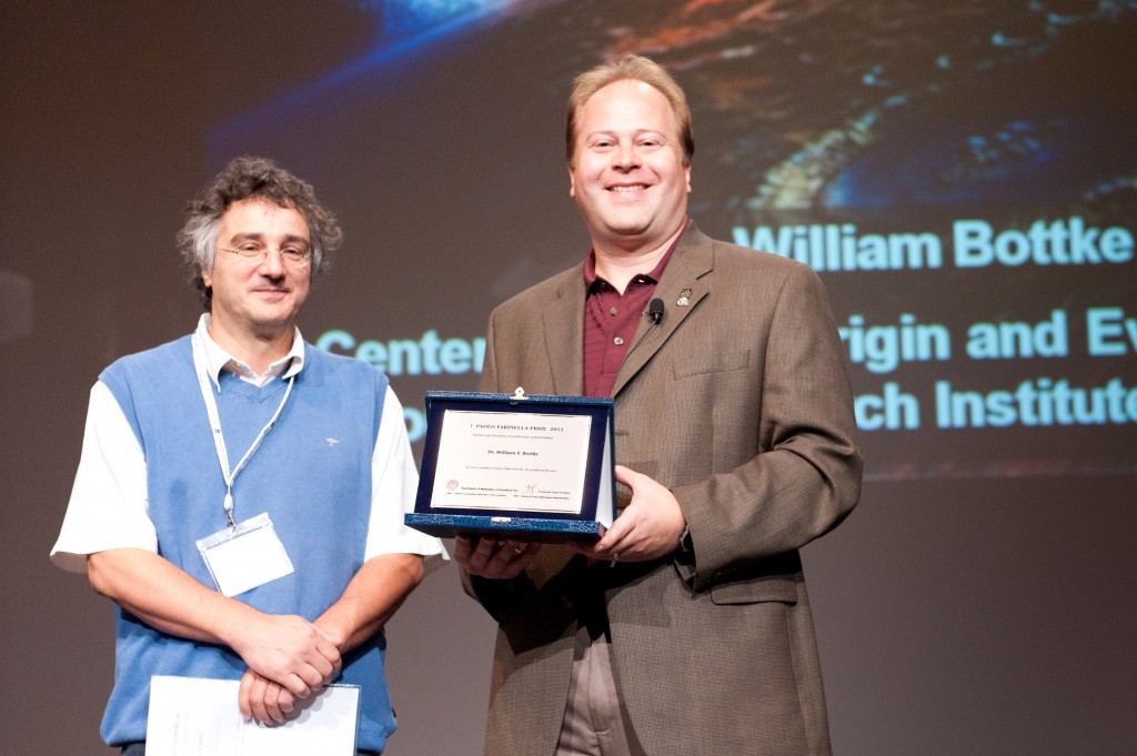 William Bottke receiving the Farinella Prize